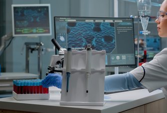 Photo Do nemocníc prichádzajú robotické zariadenia na odber krvi