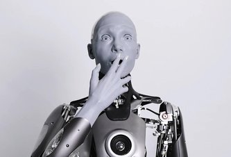 Photo Humanoidný robot Ameca už dokáže napodobniť hlas, mimiku a rétoriku známych ľudí