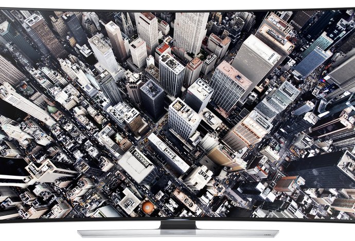 Photo Samsung U8500 – zakrivený displej, UHD a Made in Slovakia