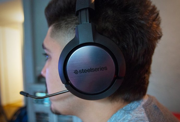 Photo Recenzia: Bezdrôtový herný headset SteelSeries Siberia 840 s priestorovým zvukom 7.1