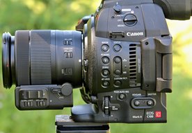 Photo Canon EOS C100 Mark II - profesionálna Full HD kamera