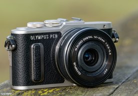 Photo Recenzia: Olympus PEN E-PL8: Dizajnovka aj do ženskej kabelky