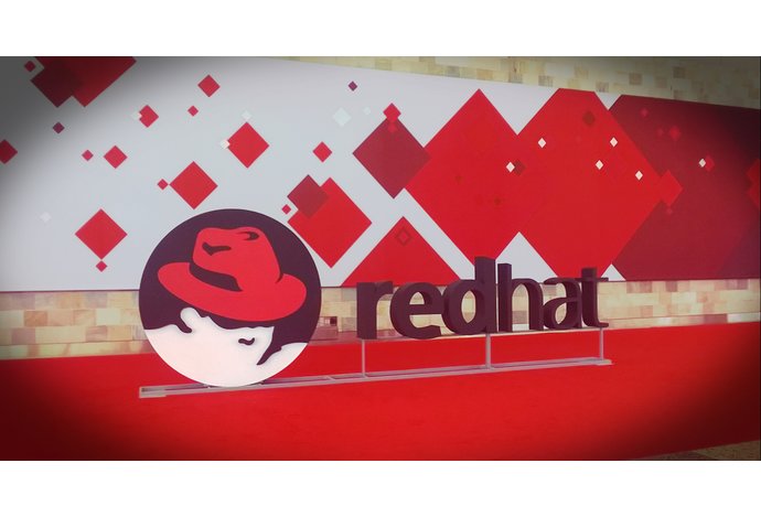 Photo ČR: Red Hat uvádza najnovšiu verziu svojej otvorenej platformy pre správu hybridných cloudov Red Hat CloudForms