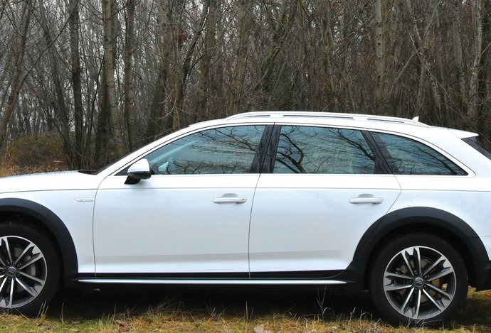 Photo Audi A4 Allroad 2.0 TDI: Elegantný kombík do terénu