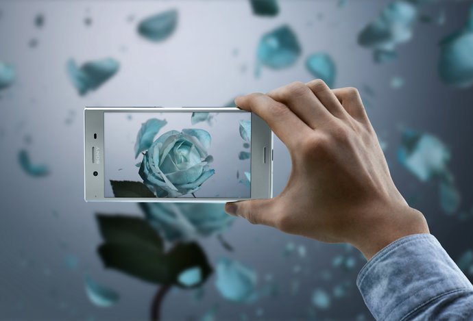 Photo Recenzia: Sony Xperia XZ Premium – 4K, HDR aj slow motion do vrecka