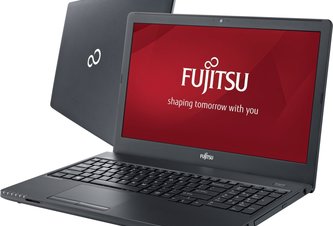 Photo Recenzia: Fujitsu LIFEBOOK A557: Nová generácia hardvéru v osvedčenom dizajne