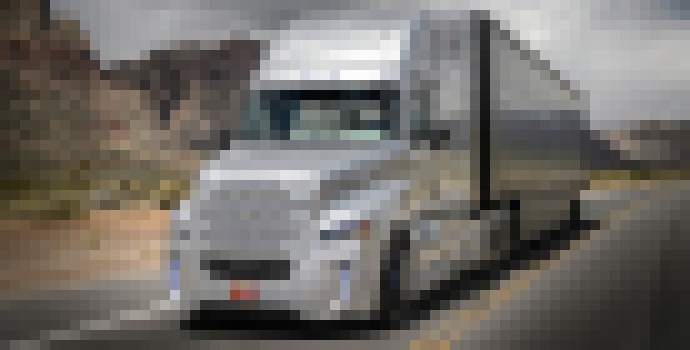 Photo Daimler predstavil elektrické nákladné autá Freightliner s dojazdom až 400 km