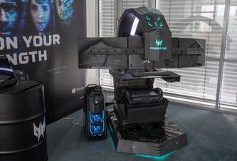 Photo Recenzia: Acer Predator Thronos - Futuristický kokpit pre ultimátnych hráčov