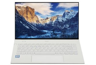 Photo Recenzia: Acer Swift 7 (SF714-52T-781M) / Ľahučká štrnástka s Core i7