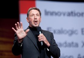 Photo Miliardár Larry Ellison dostal pokutu za rýchlosť, keď šoféroval na vlastnom ostrove 