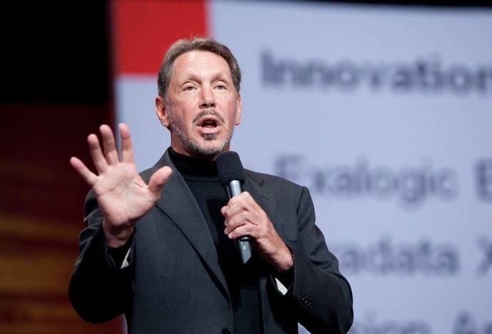 Photo Miliardár Larry Ellison dostal pokutu za rýchlosť, keď šoféroval na vlastnom ostrove 