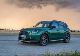 Photo MINI Countryman SE All4 / Krásavec do rodiny