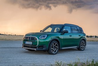 Photo MINI Countryman SE All4 / Krásavec do rodiny