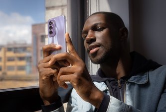 Photo OPPO Reno12 Pro 5G / AI v smartfóne strednej triedy