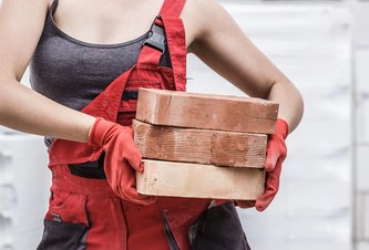 Photo Unikátna technika stavby domov z hliny a bahna bez cementu