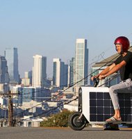 Photo Skúter Lightfoot získa vďaka solárnym panelom dojazd takmer 30 km