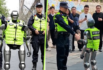 Photo V Číne boli do ulíc nasadené policajné roboty 