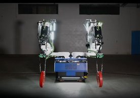 Photo Prvý priemyselný superhumanoidný robot s AI uľahčí život skladníkom